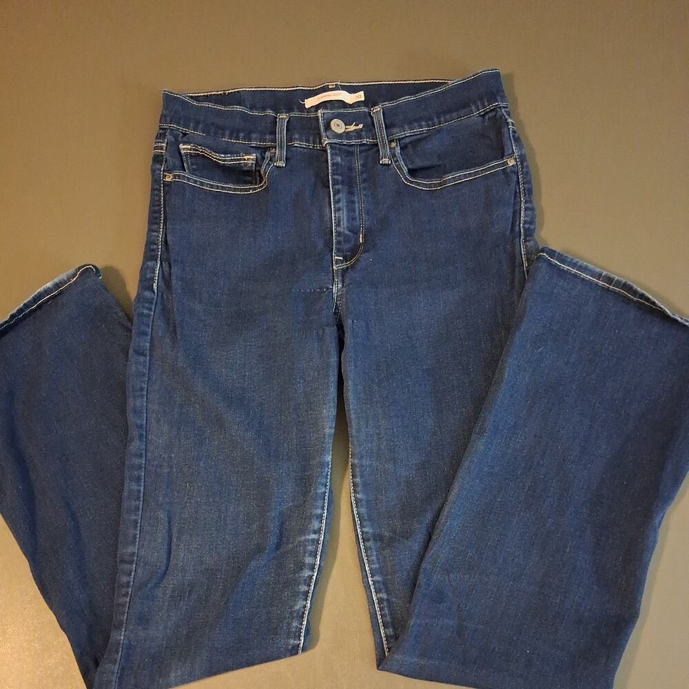Levi’s Slimming Boot Cut Denim Jeans women’s size 30